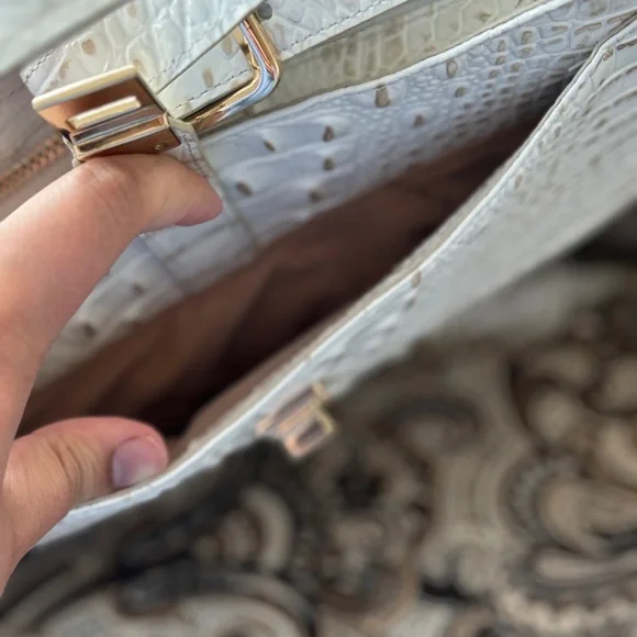 Brahmin Sugar Whiteish Johanna Handbag Hobo Style NWT - Picture 4 of 12